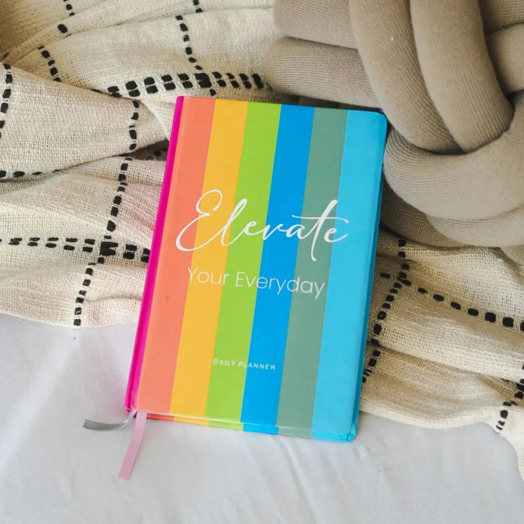 ELEVATE YOUR EVERDYDAY COLOR - UNDATED DAILY PLANNER