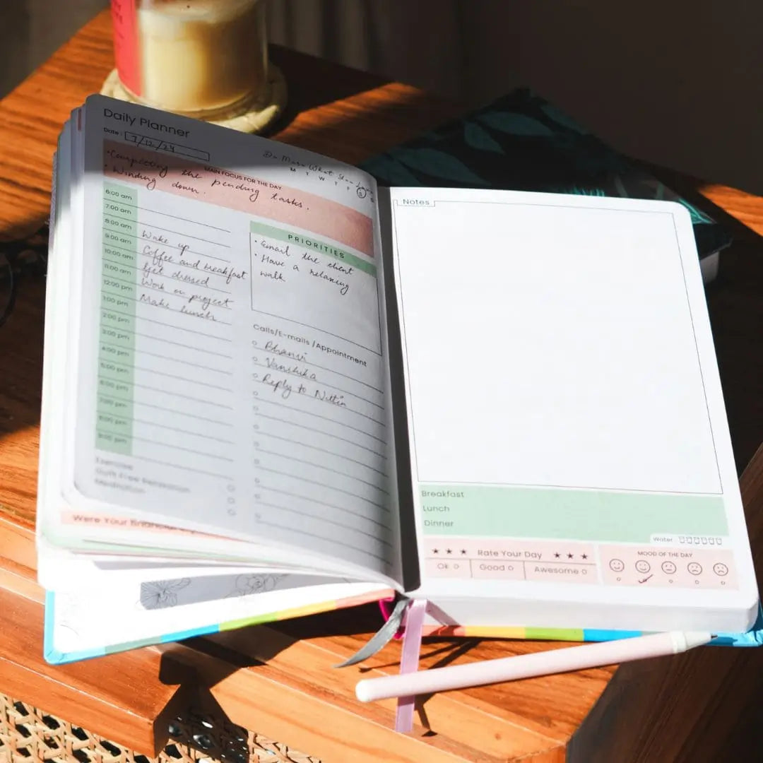 ELEVATE YOUR EVERDYDAY COLOR - UNDATED DAILY PLANNER