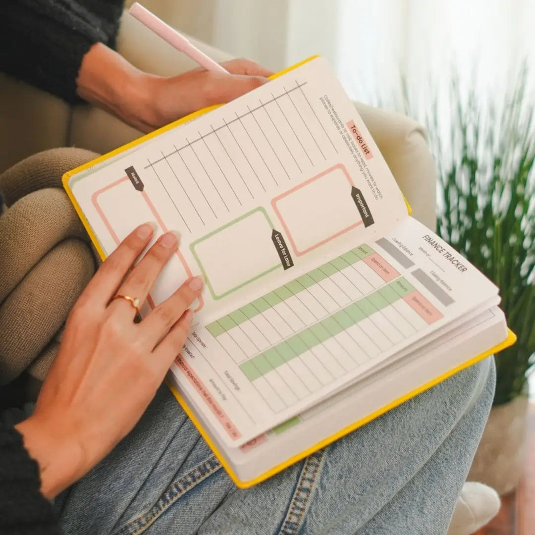 ELEVATE YOUR EVERDYDAY COLOR - UNDATED DAILY PLANNER
