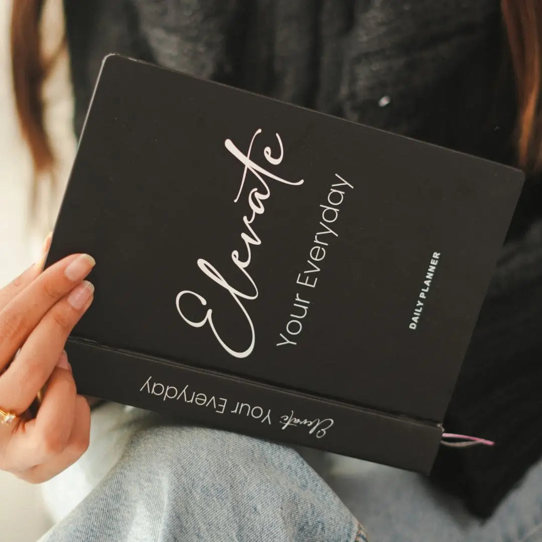 ELEVATE YOUR EVERYDAY BLACK - UNDATED DAILY PLANNER