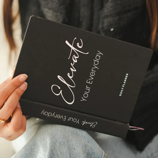 ELEVATE YOUR EVERYDAY BLACK - UNDATED DAILY PLANNER
